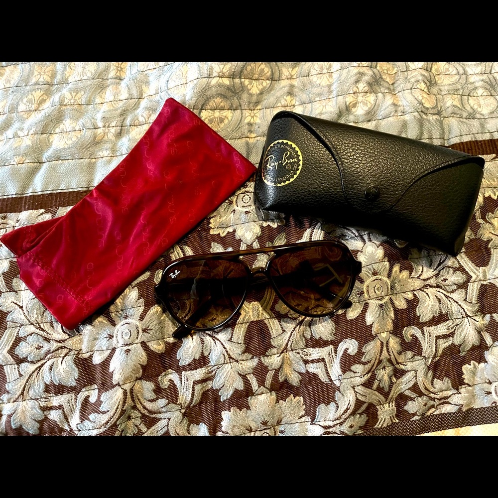 Worn Once Ray Ban Aviator Sunglasses